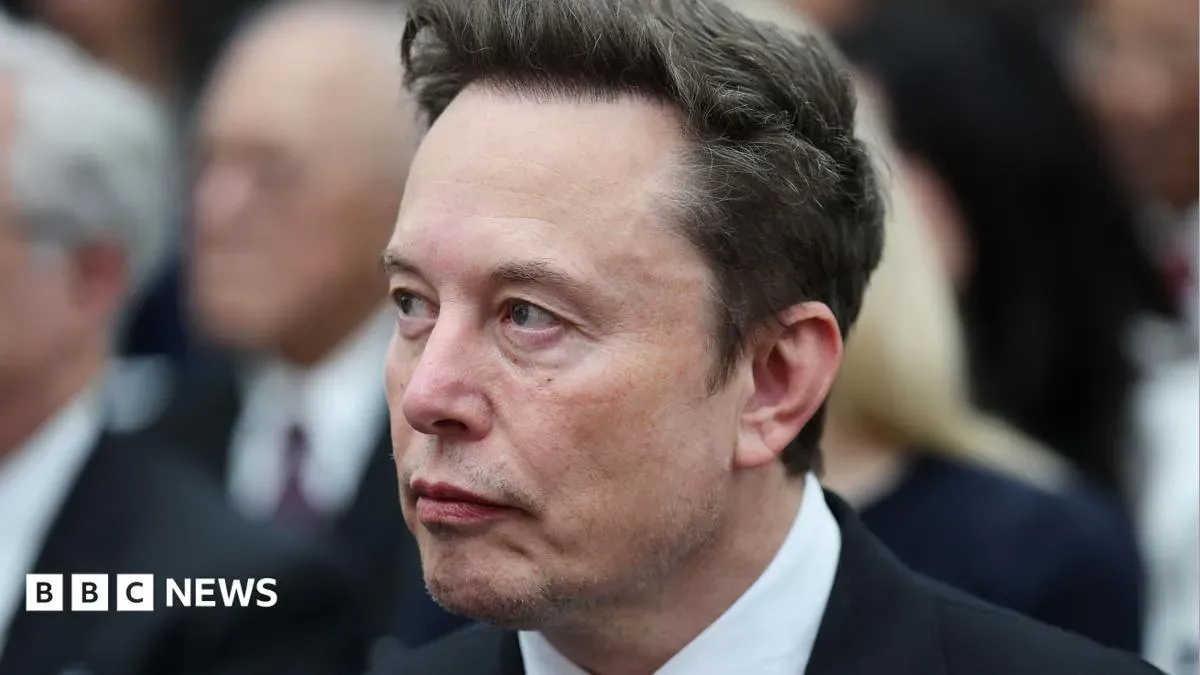 Elon Musk afirmă că SpaceX a restricționat conexiunea Starlink pentru Ucraina, pe fondul restabilirii serviciului